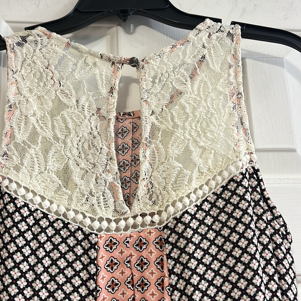 Womens dress.  EUC. Smoke free home work 2x.    Size S - Picture 4 of 6